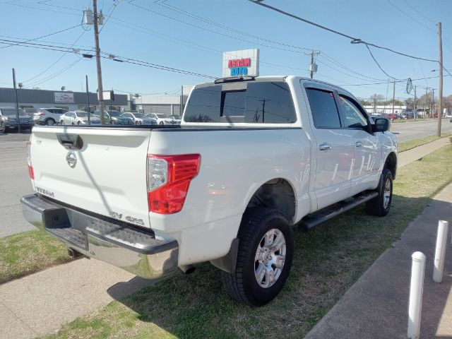 2019 Nissan Titan SV Crew Cab 4WD