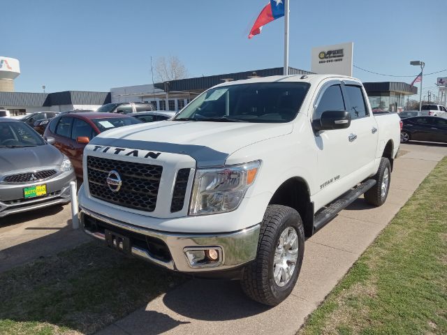 2019 Nissan Titan SV Crew Cab 4WD