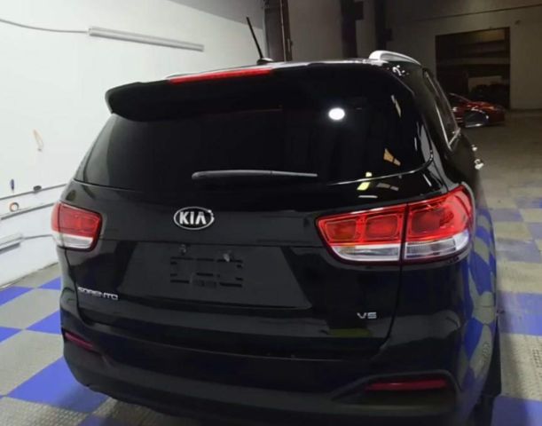 2016 Kia Sorento 3.3L LX