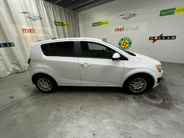 2016 Chevrolet Sonic LS Auto 5-Door
