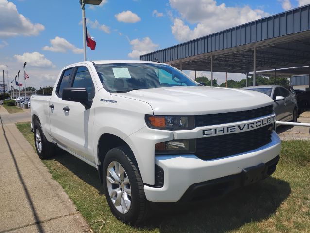 2021 Chevrolet Silverado 1500 4WD Double Cab Standard Bed Custom