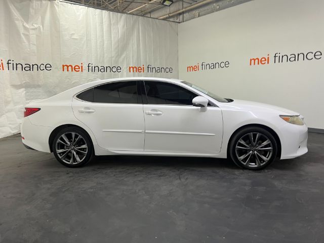2013 Lexus ES 350 4D SEDAN