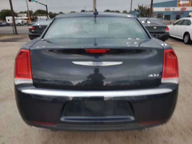 2019 Chrysler 300 Limited