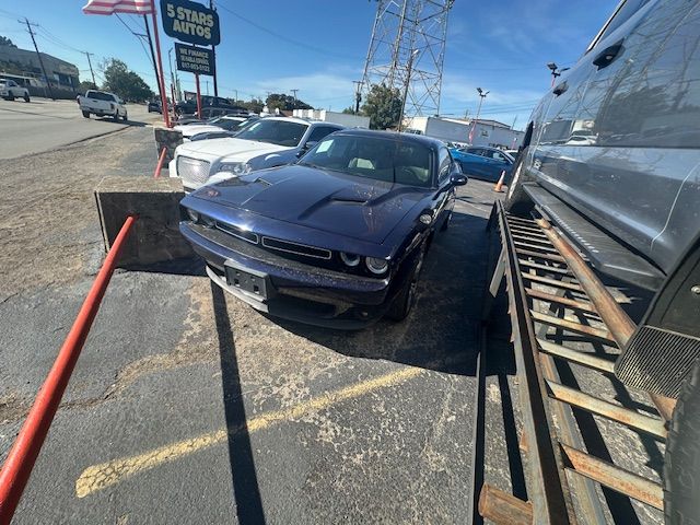 2016 Dodge Challenger SXT Plus