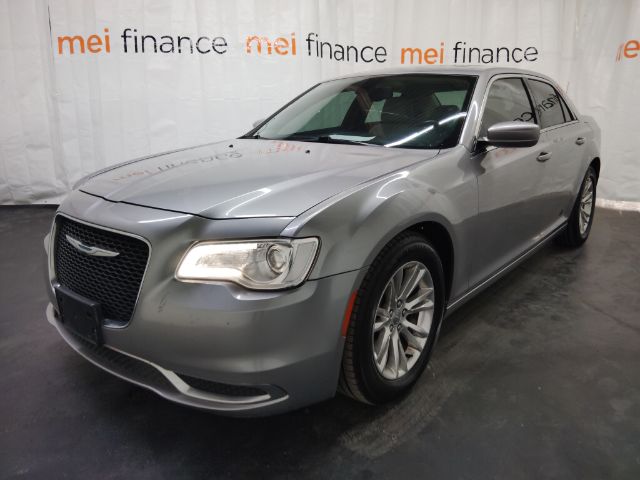 2017 Chrysler 300 Limited
