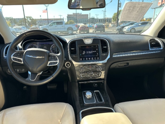 2017 Chrysler 300 Limited AWD