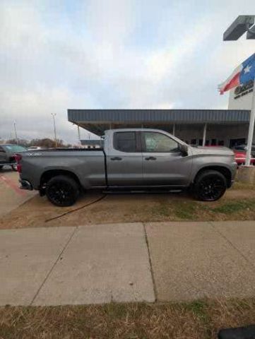 2020 Chevrolet Silverado 1500 4WD Double Cab Standard Bed Custom