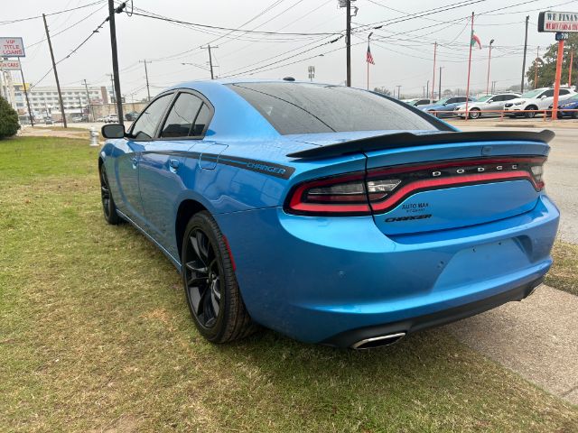 2018 Dodge Charger SXT RWD