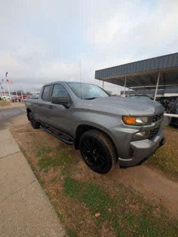 2020 Chevrolet Silverado 1500 4WD Double Cab Standard Bed Custom
