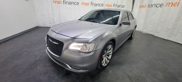 2017 Chrysler 300C 2WD V6 4D SEDAN
