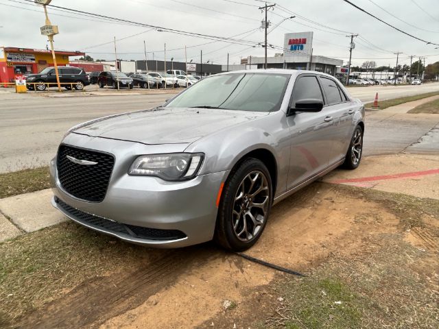2018 Chrysler 300 Touring