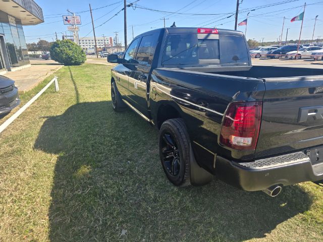 2018 RAM 1500 4WD V8 CREW CAB 5.7L NIGHT