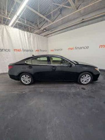 2015 Lexus ES 350 Crafted Line