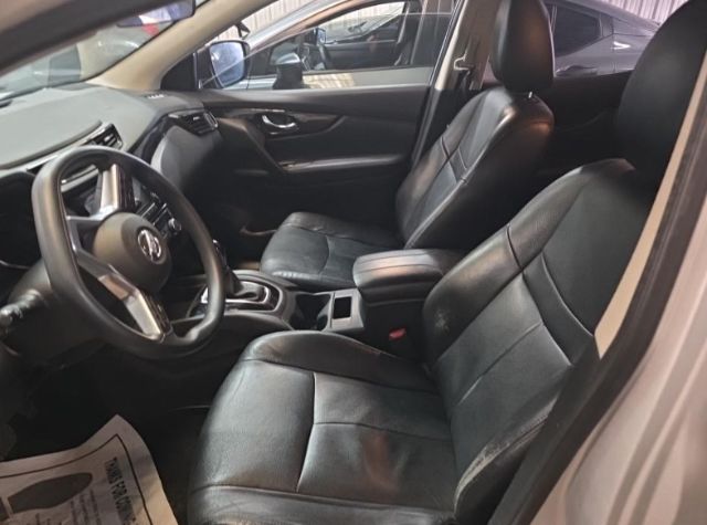 2017 Nissan Rogue Sport SV