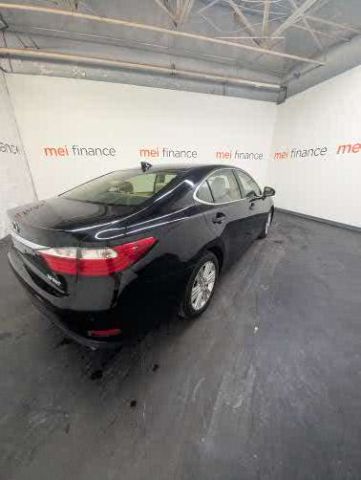 2015 Lexus ES 350 Crafted Line