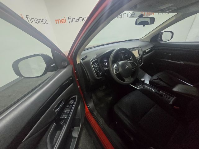2019 Mitsubishi Outlander ES