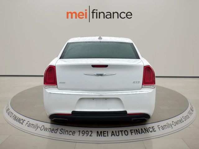 2016 Chrysler 300 Limited AWD