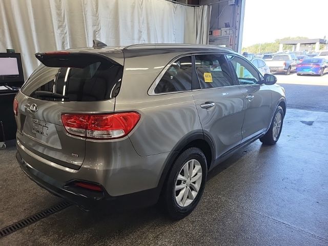 2016 Kia Sorento 2.4L LX