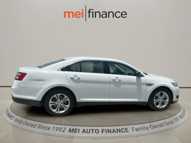 2016 Ford Taurus SE