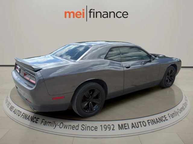 2017 Dodge Challenger SXT