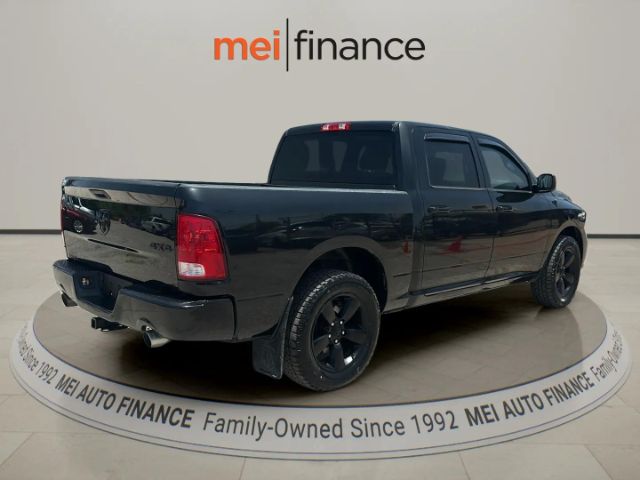 2017 RAM 1500 EXPRESS Crew Cab 4WD