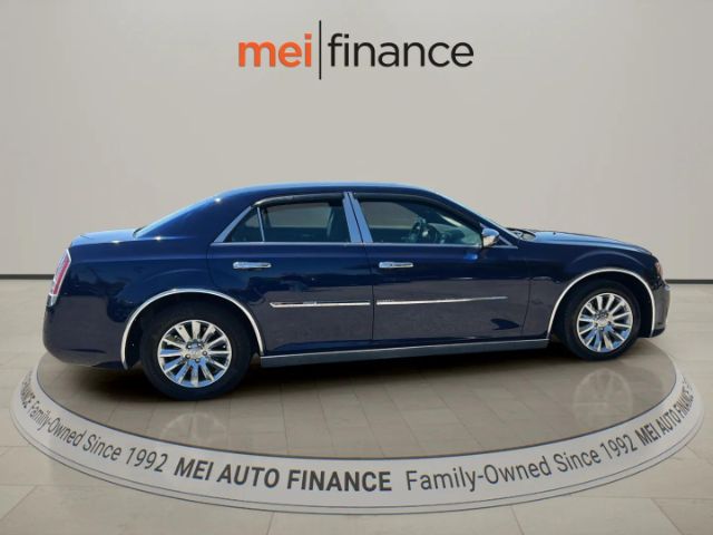 2014 Chrysler 300 2WD V6 4D