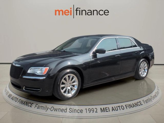 2014 Chrysler 300 2WD V6 4D