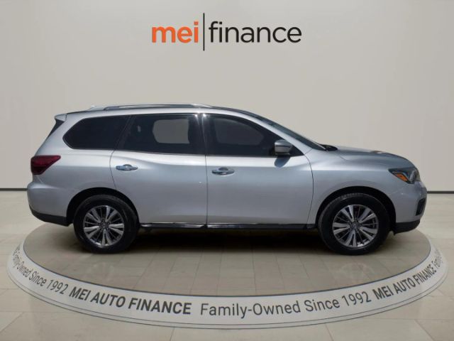 2019 Nissan Pathfinder SV