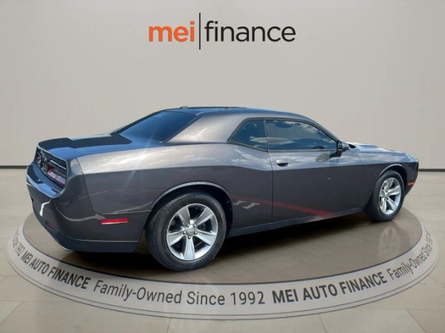 2016 Dodge Challenger SXT