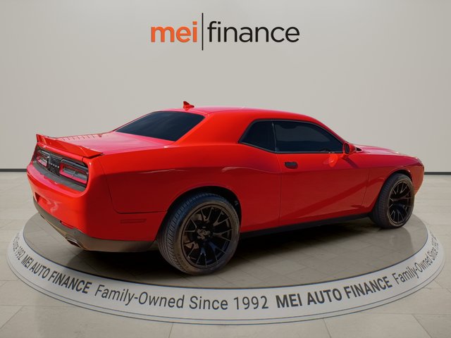 2016 Dodge Challenger SXT Plus