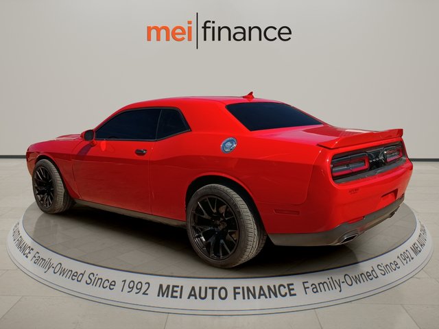 2016 Dodge Challenger SXT Plus
